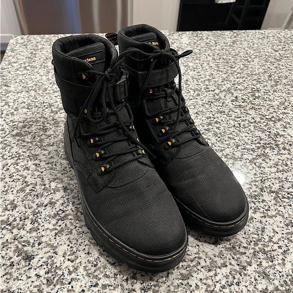 Mens Dr. Martens Size 11